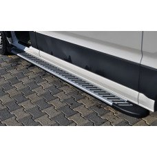 Бокові пороги Line (2 шт алюміній) Середня база для Man TGE 2017- рр