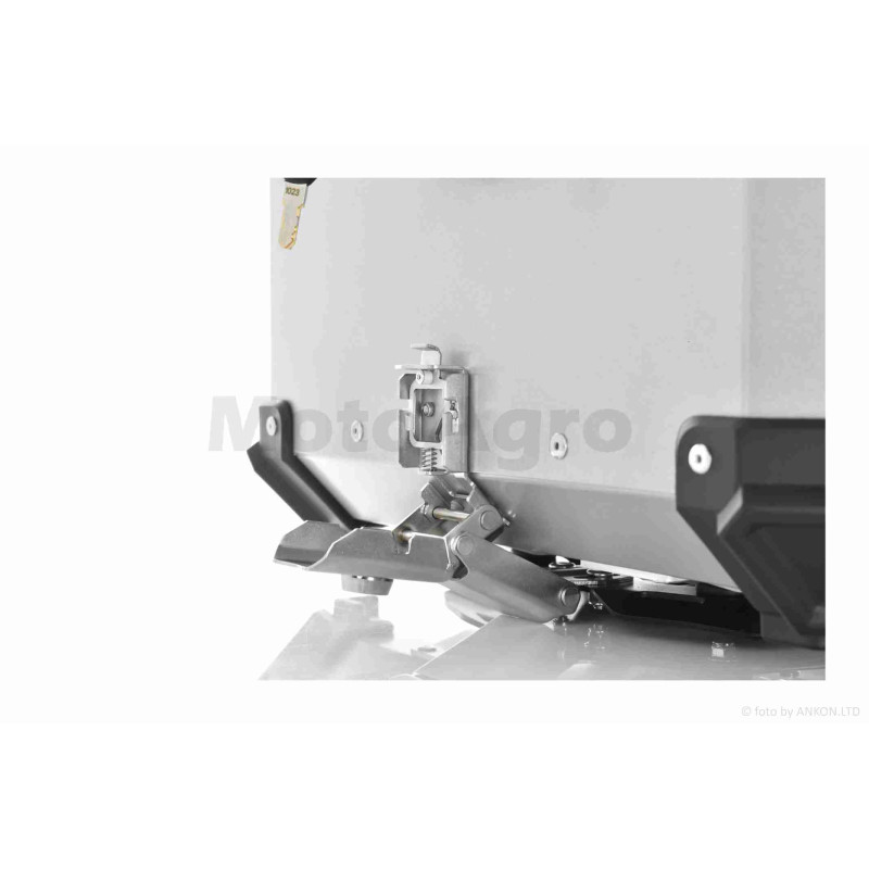 Кофр  410*330*310mm, 42L  алюмінієвий, сріблястий
