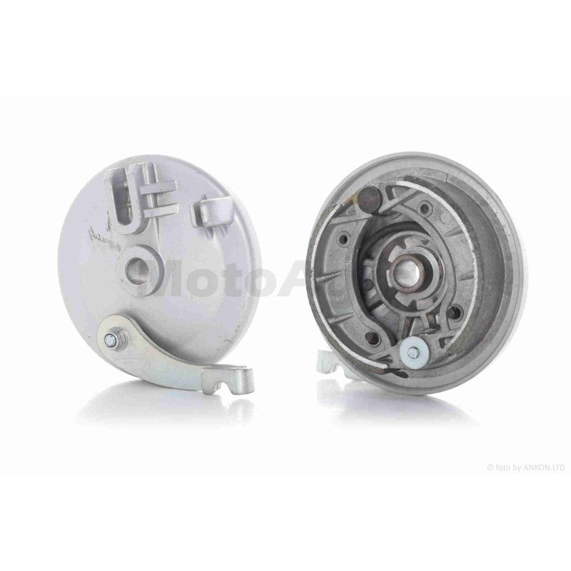 Крышка барабана тормозного (перед)  Peugeot VOGUE 50  +колодки